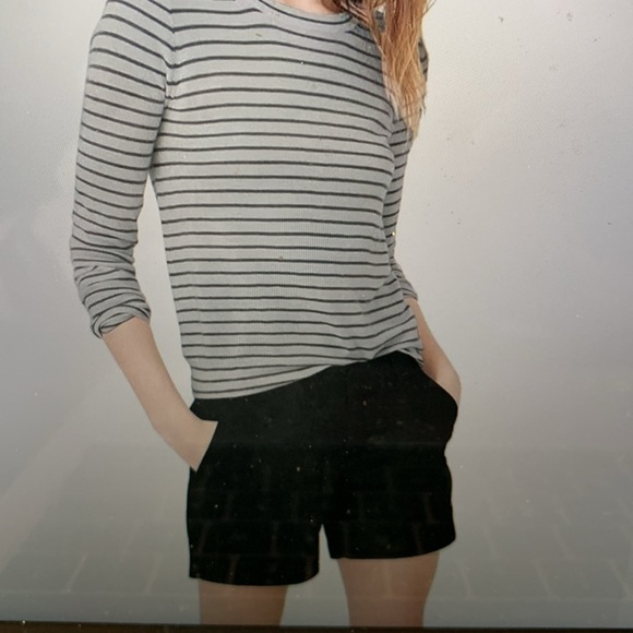 Women’s 3” inseam size 8 Venus solid khaki, white and black cotton shorts. - Picture 3 of 10